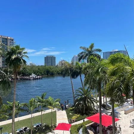 Luxury Ocean View Intracoastal Condo In Ft Lauderdale Beach - Sleeps 6
